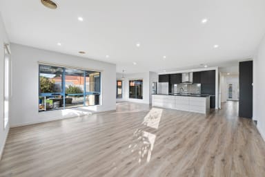Property 6 Parkmore Place, Invermay Park VIC 3350 IMAGE 0