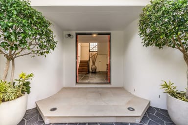 Property 32 Teemangum Street, Currumbin QLD 4223 IMAGE 0