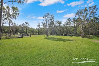 Property 17 Glasgow Rd, Ningi QLD 4511 IMAGE 0