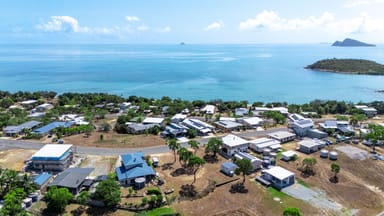 Property 34 Blackcurrant Drive, HIDEAWAY BAY QLD 4800 IMAGE 0