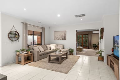 Property 7 Flinders Chase, Sandhurst VIC 3977 IMAGE 0