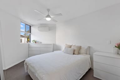 Property 2/25 Colton Avenue, LUTWYCHE QLD 4030 IMAGE 0