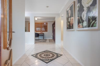 Property 4 Alexandra Close, FLINDERS VIEW QLD 4305 IMAGE 0