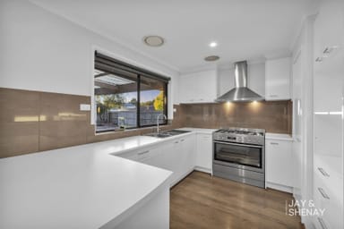 Property 8 Kinloch Gardens, Endeavour Hills VIC 3802 IMAGE 0