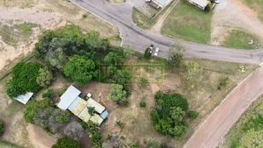 Property 10 Harris Lane, QUEENTON QLD 4820 IMAGE 0