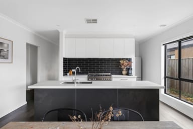 Property 20 Macedon Street, ARMSTRONG CREEK VIC 3217 IMAGE 0