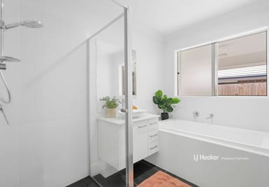 Property 24 Randwick Avenue, LOGAN RESERVE QLD 4133 IMAGE 0