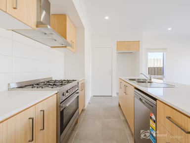 Property 5 Murtoa Crescent, Eynesbury VIC 3338 IMAGE 0
