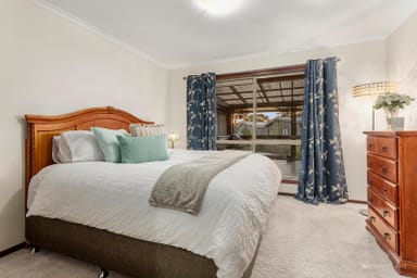 Property 15 Law Street, Briar Hill VIC 3088 IMAGE 0