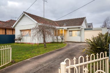 Property 218 Dowling Street, Wendouree VIC 3355 IMAGE 0