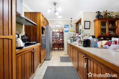 Property 5 Jindabyne Court, HIGHLAND PARK QLD 4211 IMAGE 0