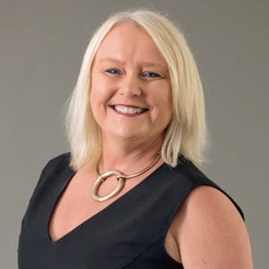 Property Agent Deb Peters