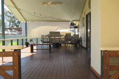 Property 10 Gibson Street, Meandarra QLD 4422 IMAGE 0