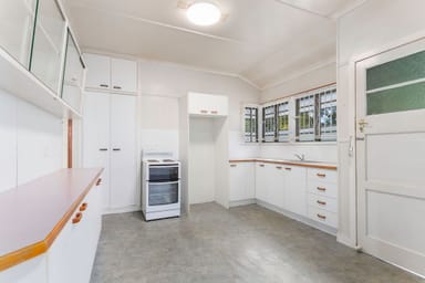 Property 2 Robert Street, EBBW VALE QLD 4304 IMAGE 0