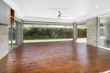 Property 15 Tallawarra Crescent, HAYWARDS BAY NSW 2530 IMAGE 0