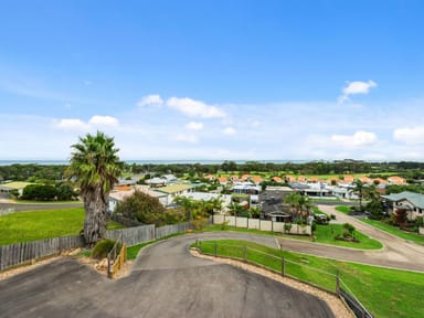 Property 4 Moorabinda Court, Lakes Entrance VIC 3909 IMAGE 0