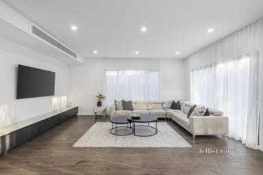 Property 28 Katoomba Drive, Mulgrave VIC 3170 IMAGE 0