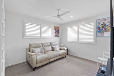 Property 10 Ian Street, Thorneside QLD 4158 IMAGE 0