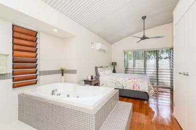 Property 7 Fraser Court, Tinnanbar QLD 4650 IMAGE 0