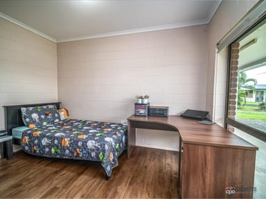 Property 25 Kruckow Street, Mirriwinni QLD 4871 IMAGE 0