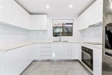 Property 20 Yeronga Close, St Johns Park NSW 2176 IMAGE 0