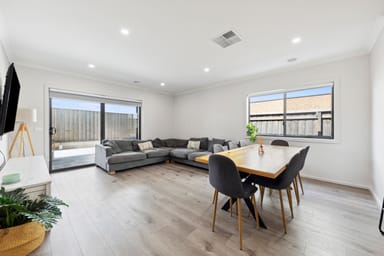 Property 18 Hastings Way, Nar Nar Goon North VIC 3812 IMAGE 0