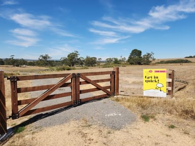 Property 21 Hill Close, RUFFY VIC 3666 IMAGE 0