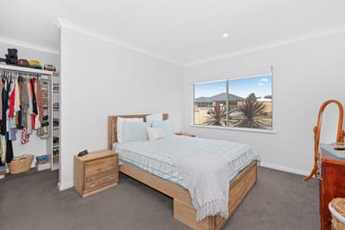 Property 32 Hayward Crest, Yakamia WA 6330 IMAGE 0