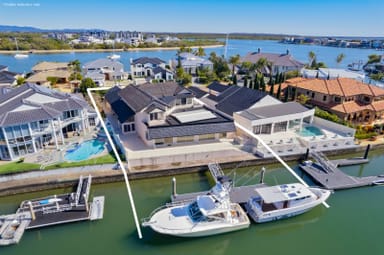 Property 15 Excalibur Court, Sovereign Islands QLD 4216 IMAGE 0