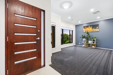 Property 19 BENNELONG CRESCENT, LLOYD NSW 2650 IMAGE 0