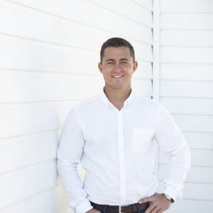 Property Agent Aramis Pincovai