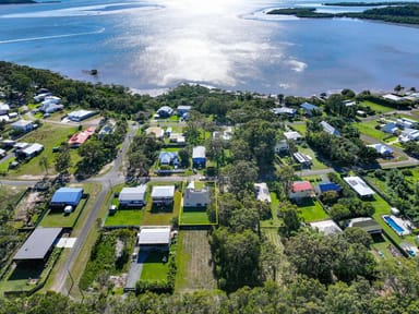 Property 18 Tenanne Street, Russell Island QLD 4184 IMAGE 0