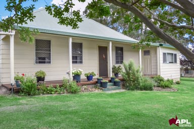 Property 30 Wood Street, TENTERFIELD NSW 2372 IMAGE 0