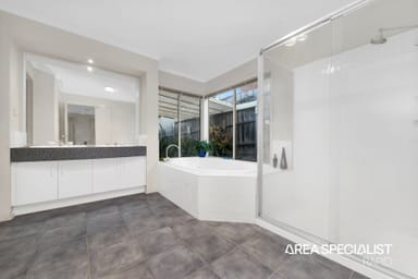 Property 72 Berwick Springs Promenade, Narre Warren South VIC 3805 IMAGE 0