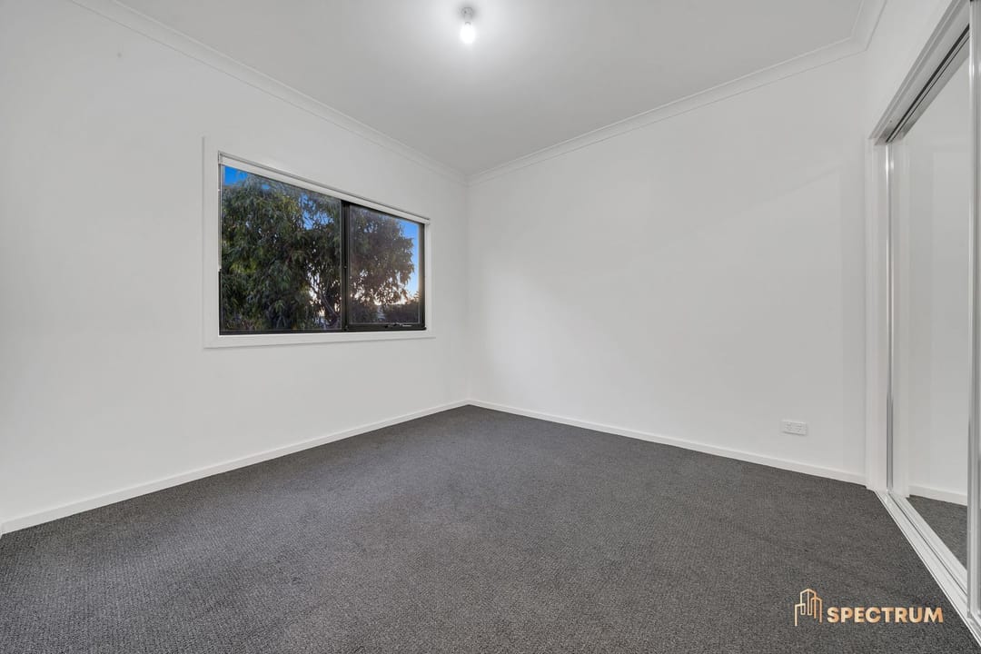 14th photo of property at 12 Hedge Place, Pakenham VIC 3810