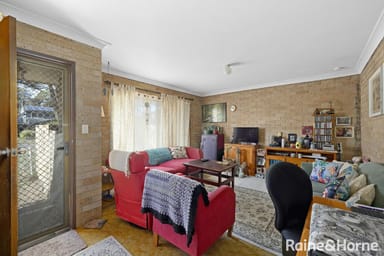 Property 33 Clemenceau Crescent, TANILBA BAY NSW 2319 IMAGE 0