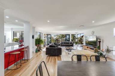 Property 10 Harvey Street, Mount Lofty QLD 4350 IMAGE 0