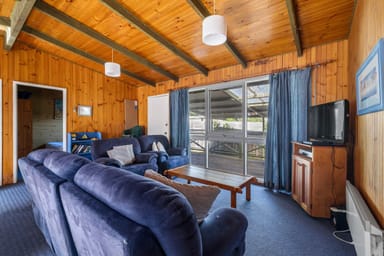 Property 8 Hamilton Street, INVERLOCH VIC 3996 IMAGE 0