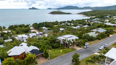 Property 5 Blackcurrant Drive, HIDEAWAY BAY QLD 4800 IMAGE 0