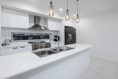 Property 7 Ambrose Street, Chambers Flat QLD 4133 IMAGE 0