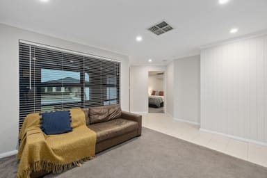 Property 16 Woodside Loop, BECKENHAM WA 6107 IMAGE 0