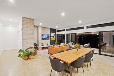 Property 6 CHALE COURT, BUNDALL QLD 4217 IMAGE 0