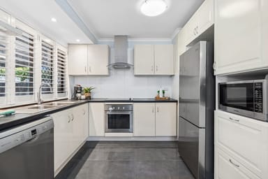 Property 8 Craig Street, Everton Hills QLD 4053 IMAGE 0