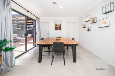 Property 24 Noble Road, ROCKBANK VIC 3335 IMAGE 0