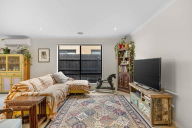 Property 7 Hall Court, Kyneton VIC 3444 IMAGE 0