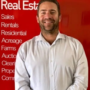 Property Agent Toby Mitchell