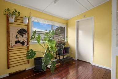 Property 27 Wall St, Bundamba QLD 4304 IMAGE 0