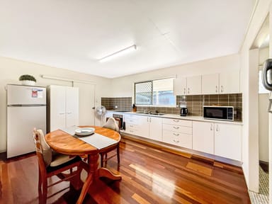Property 7 Herbert Street, Urangan QLD 4655 IMAGE 0