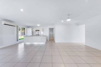 Property 7 Helm Place, CANNON VALLEY QLD 4800 IMAGE 0