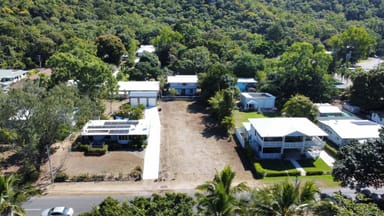 Property 34 Marine Pde, Arcadia QLD 4819 IMAGE 0
